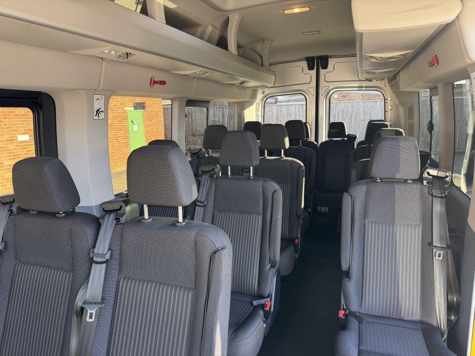 Ford Transit image 9